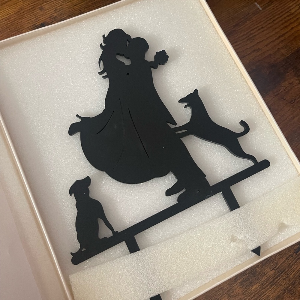 Bride and Groom with 2 dogs wedding cake topper